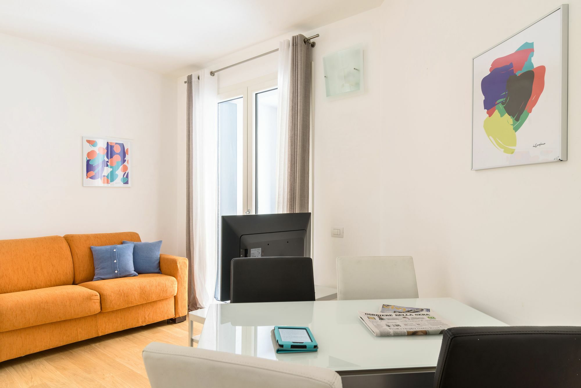 Apartamento Joivy Sunny 1-Bed Flat With Balcony Milán Exterior foto